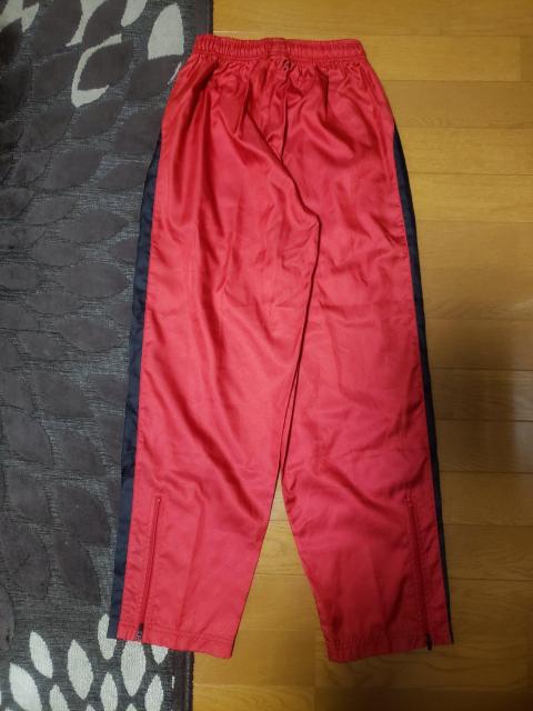 ☆新品未使用☆NIKE ナイキ☆赤×黒シャカシャカズボン☆150 < キッズ/ベビー  ☆新品未使用☆NIKE ナイキ☆赤×黒シャカシャカズボン☆150 < キッズ/ベビーの