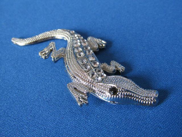 ●クロコダイル ワニ 豪華ラインストーンSILVER メタル製 エンブレム! < 自動車/バイク ●クロコダイル ワニ 豪華ラインストーンSILVER メタル製 エンブレム! < 自動車/バイク