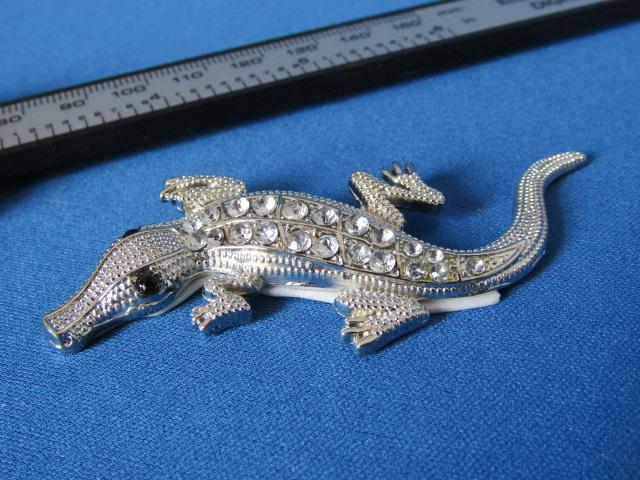 ●クロコダイル ワニ 豪華ラインストーンSILVER メタル製 エンブレム! < 自動車/バイク ●クロコダイル ワニ 豪華ラインストーンSILVER メタル製 エンブレム! < 自動車/バイク