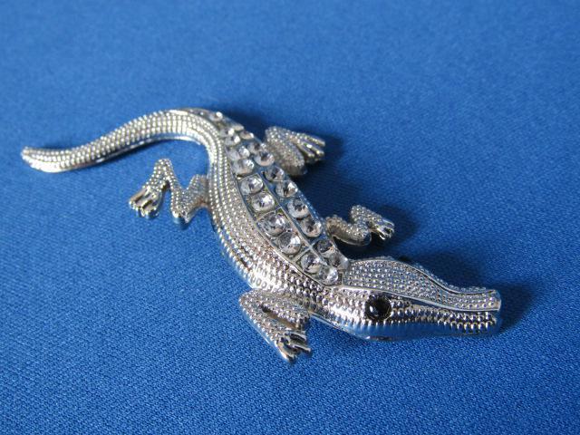 ●クロコダイル ワニ 豪華ラインストーンSILVER メタル製 エンブレム! < 自動車/バイク ●クロコダイル ワニ 豪華ラインストーンSILVER メタル製 エンブレム! < 自動車/バイク