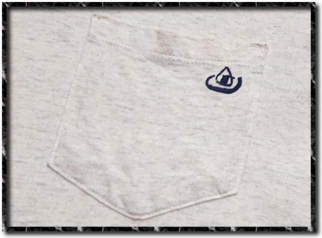 コムサオニギリ 刺繍入りVネックカットソー 白 < ブランド  コムサオニギリ 刺繍入りVネックカットソー 白 < ブランドの
