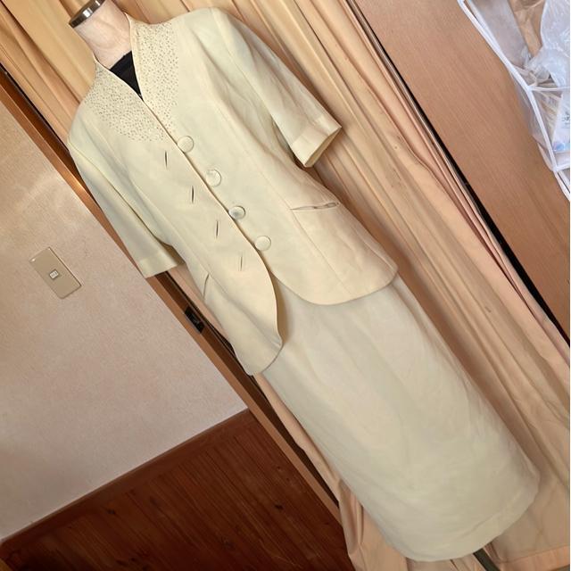 大人 薄イエロー スーツ 難有り < 女性ファッション  大人 薄イエロー スーツ 難有り  < 女性ファッションの