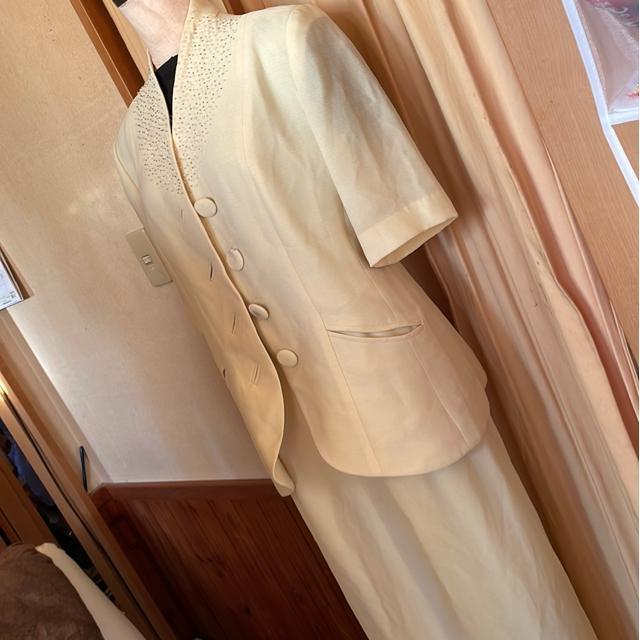 大人 薄イエロー スーツ 難有り < 女性ファッション  大人 薄イエロー スーツ 難有り < 女性ファッションの