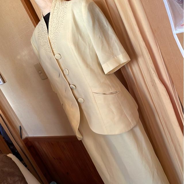 大人 薄イエロー スーツ 難有り < 女性ファッション  大人 薄イエロー スーツ 難有り < 女性ファッションの