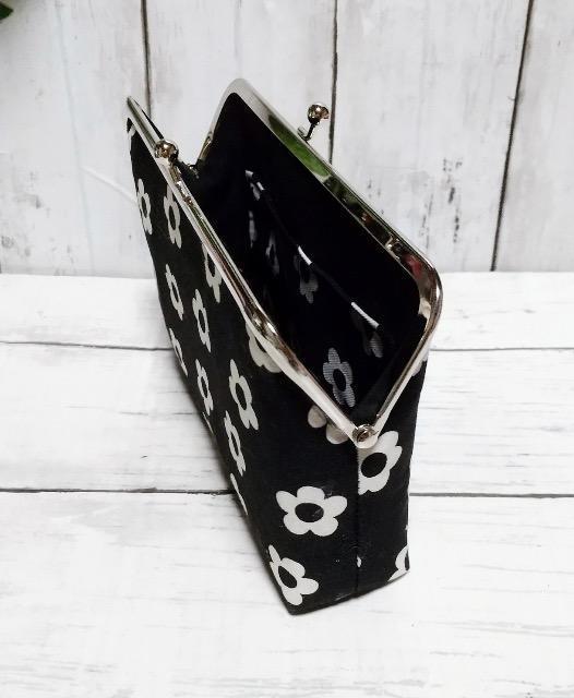 デイジー 花柄 黒 角型がま口 通帳ケース 小物入れ 多目的ポーチ < 女性ファッション デイジー 花柄 黒 角型がま口 通帳ケース 小物入れ 多目的ポーチ < 女性ファッションの