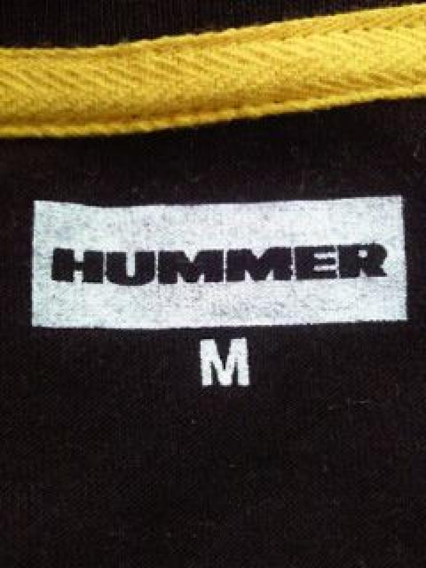 アメリカ アメ車 HUMMER ハマー H2 ロゴ ゴールド デザイン Tシャツ ブラック Mサイズ < 男性ファッション  アメリカ アメ車 HUMMER ハマー H2 ロゴ ゴールド デザイン Tシャツ ブラック Mサイズ < 男性ファッションの