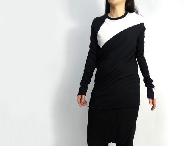 JULIUSEX WIgbNJbg\[ 2   uh 