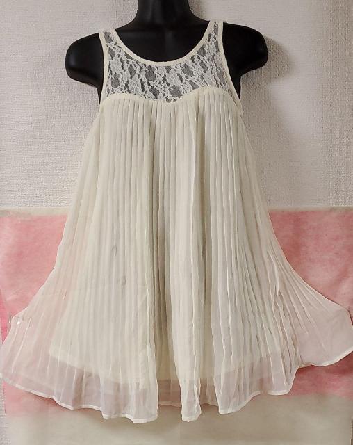 新品*INGNI*イング*ワンピース*プリーツ&レース*シフォン*白 < ブランド  新品*INGNI*イング*ワンピース*プリーツ&レース*シフォン*白 < ブランドの