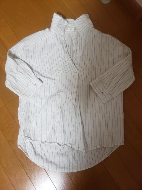 ☆新品同様☆七分袖シャツ2枚セット☆M < 女性ファッション ☆新品同様☆七分袖シャツ2枚セット☆M < 女性ファッションの