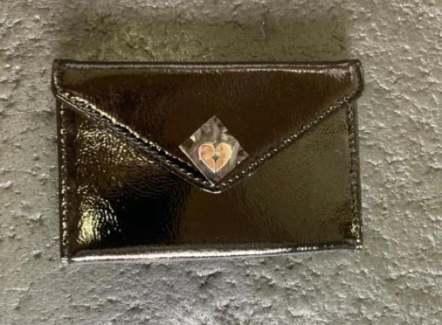 【新品】【韓国現地購入】【正規品】fennec フェネック 財布 カードケース 小銭入れ ハート ブラック < 女性ファッション 【新品】【韓国現地購入】【正規品】fennec フェネック 財布 カードケース 小銭入れ ハート ブラック < 女性ファッションの