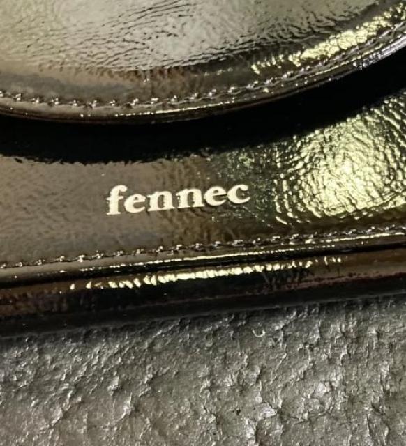 【新品】【韓国現地購入】【正規品】fennec フェネック 財布 カードケース 小銭入れ ハート ブラック < 女性ファッション 【新品】【韓国現地購入】【正規品】fennec フェネック 財布 カードケース 小銭入れ ハート ブラック < 女性ファッションの