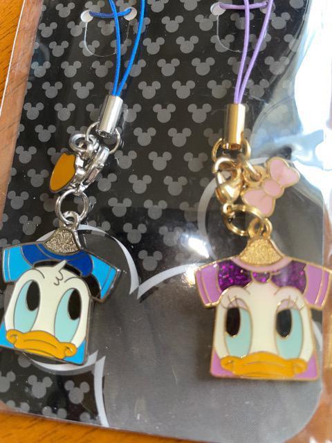 ♯新品♯可愛!! ドナルドダック デイジーダック Tシャツ ペアストラップ ディズニーストア < おもちゃ ♯新品♯可愛!! ドナルドダック デイジーダック Tシャツ ペアストラップ ディズニーストア < おもちゃの