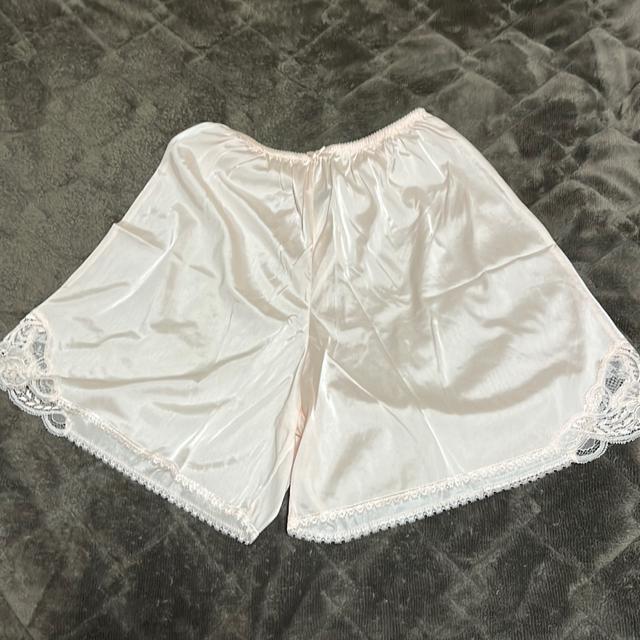 ☆☆☆☆タンス整理品 衣類 おまとめOK ホームクリーニング済み フレアパンツ Lサイズ ピンク < 女性ファッション  ☆☆☆☆タンス整理品 衣類 おまとめOK ホームクリーニング済み フレアパンツ Lサイズ ピンク  < 女性ファッションの