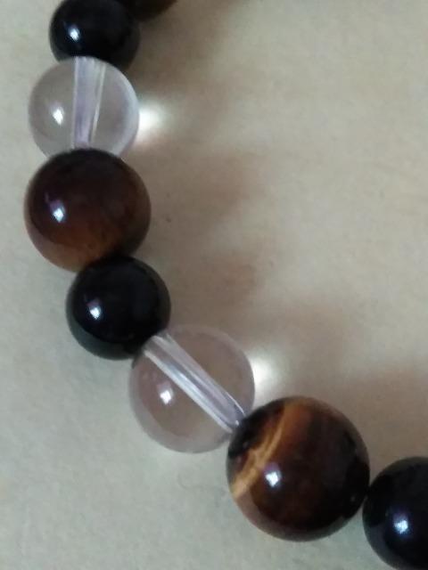 タイガーアイ、ブラックトルマリン、水晶のブレスレット < 女性アクセサリー/時計 タイガーアイ、ブラックトルマリン、水晶のブレスレット < 女性アクセサリー/時計の