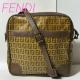 FENDI �Y�b�J�� PVC �R�[�e�B���O�L�����o�X �V�����_�[�o�b�O �X�N�G�A�^�C�v �u���E��